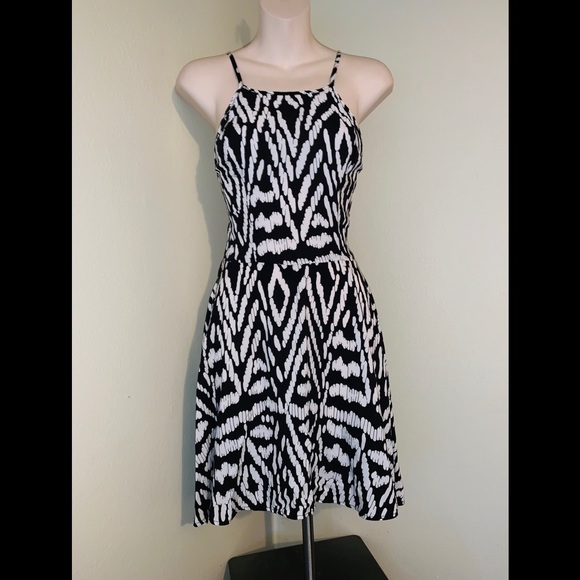 Aeropostale Beautiful pattern racerback sundress - Picture 7 of 11